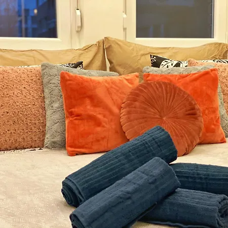 Deluxe Apartment